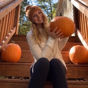 Meet your Posher, Felisha